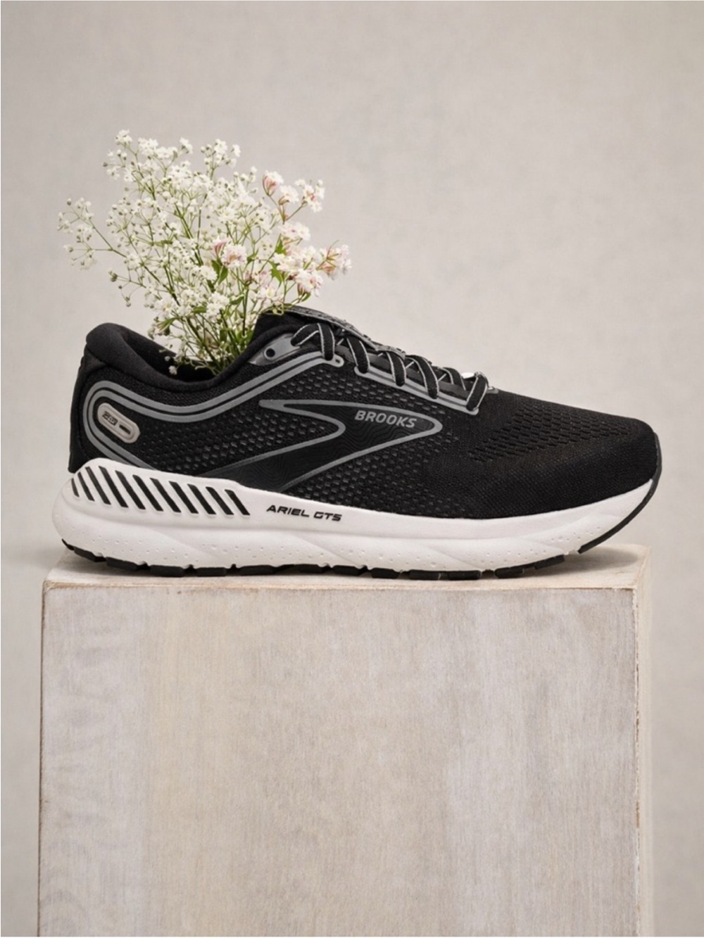 Brooks Ariel GTS 23 Running Shoes 11.5 Extra Wide EUC Black Grey Walking